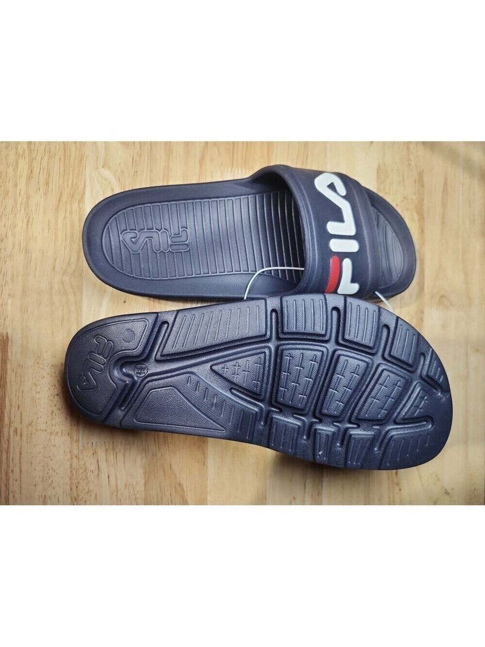 Fila sandal Size M 7 W 8